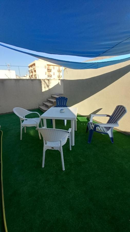 Oltre: Monolocale Con Terrazzo Privato Al Piano Apartman Trapani Kültér fotó