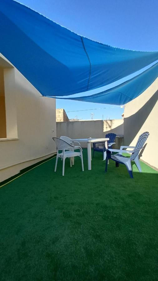 Oltre: Monolocale Con Terrazzo Privato Al Piano Apartman Trapani Kültér fotó